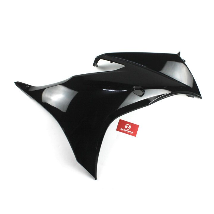 Cánh Yếm Phải Đen Bóng - GSX R150