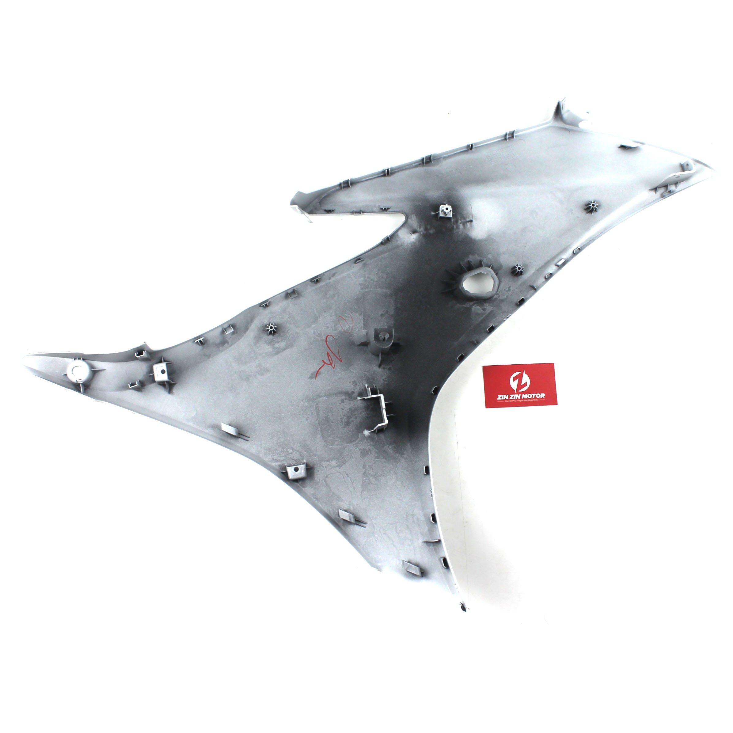 Yếm Trái Trắng - GSX R150