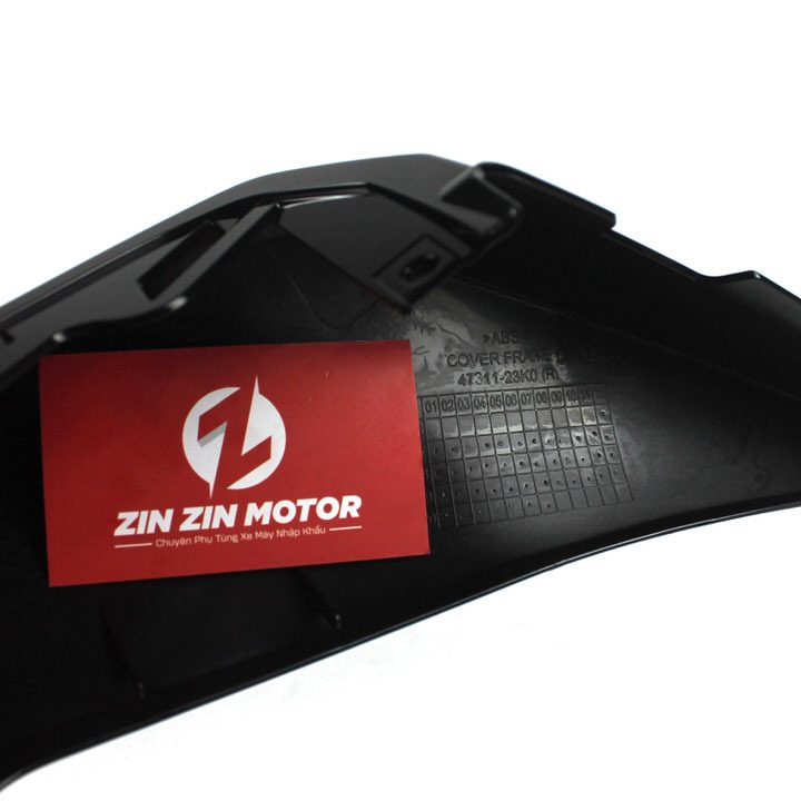 Ốp Hông Sườn Sau Phải Đen Bóng - GSX R150, GSX S150
