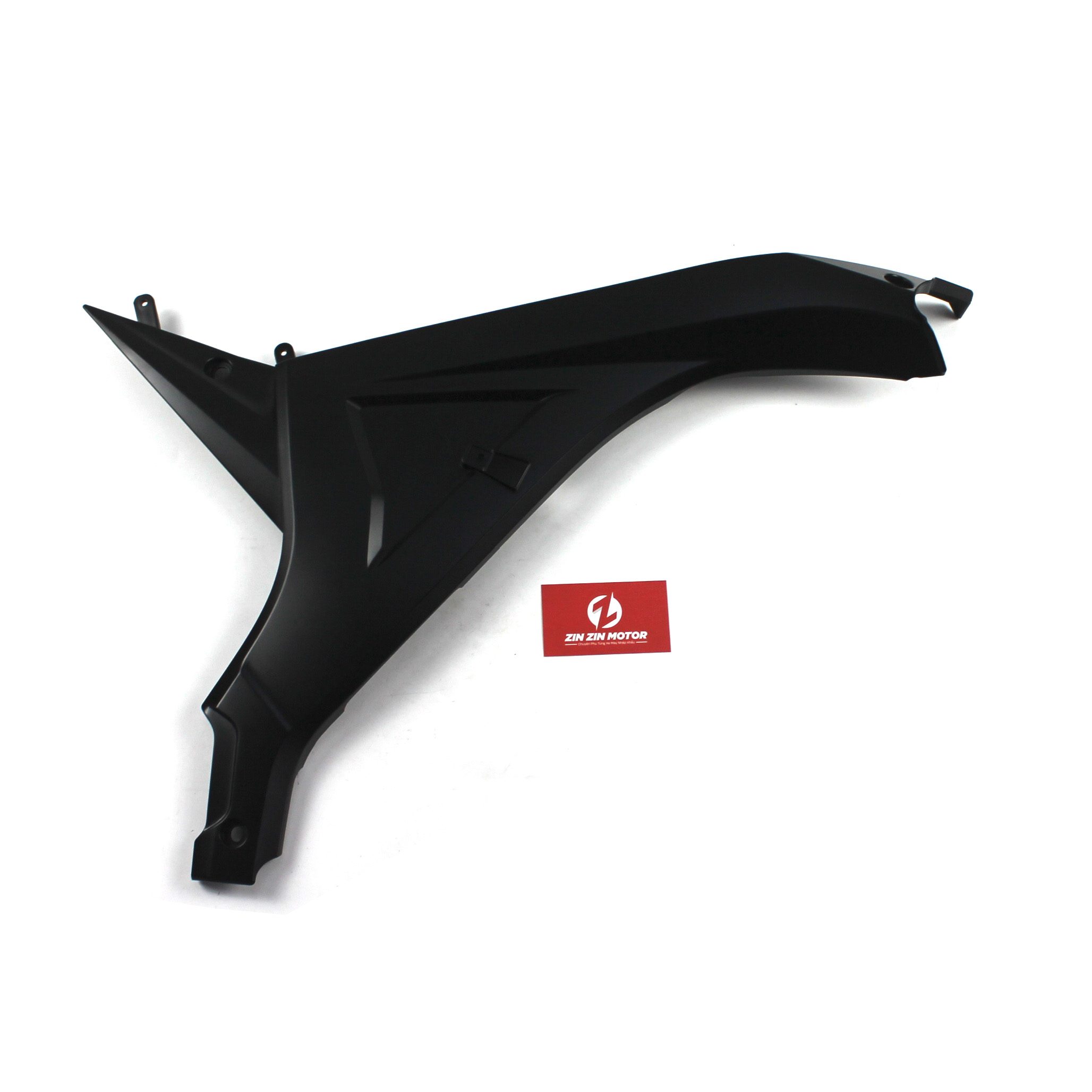 Ốp Sườn Phải Đen Nhám - GSX R150, GSX S150, Bandit 150