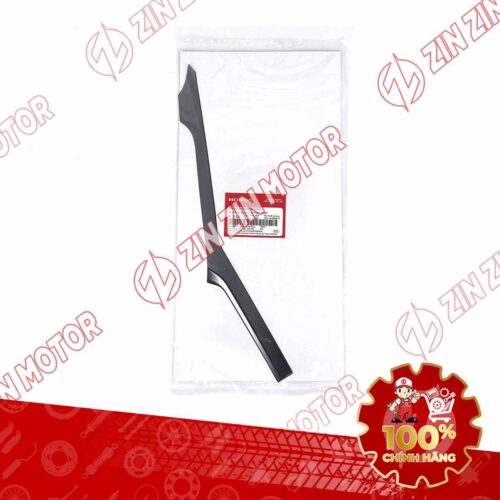 Alternative view of Tem Bửng Trước Phải Trên, Tem Cánh Yếm AB 2016, Air Blade 125 2016 Xám Đen Phiên Bản Thể Thao 86641K66V00ZC Chính Hãng Honda