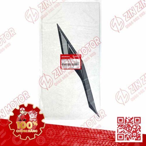 Alternative view of Tem Ốp Nắp Trước Phải, Tem Mặt Nạ AB 2018, Air Blade 125 2018 Bạc Đen Phiên Bản Tiêu Chuẩn 86647K66VE0ZC Chính Hãng Honda