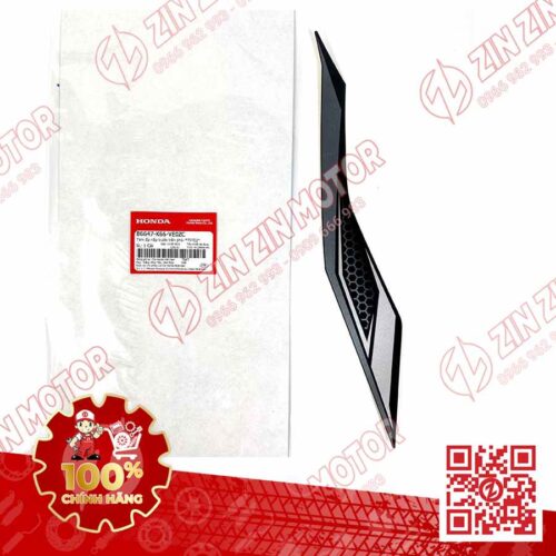Tem Ốp Nắp Trước Phải, Tem Mặt Nạ AB 2018, Air Blade 125 2018 Bạc Đen Phiên Bản Tiêu Chuẩn 86647K66VE0ZC Chính Hãng Honda