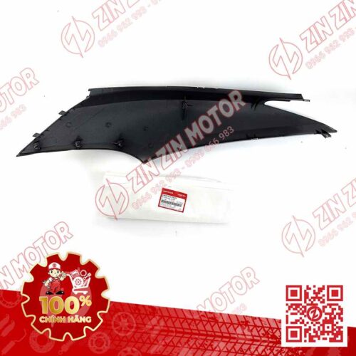 Alternative view of BỤNG SAU PHẢI, ỐP SƯỜN FUTURE 125 MẬP, FUTURE BXC 2014 2015 XÁM ĐẬM 64600-KYZ-V90ZA