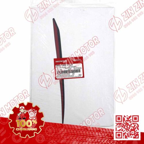 Alternative view of Tem Cánh Yếm, Bửng Phải SH 2024, SH 160i 2024, SH125i 2024 Đỏ Nền Đen 86647K0RV60ZA Chính Hãng