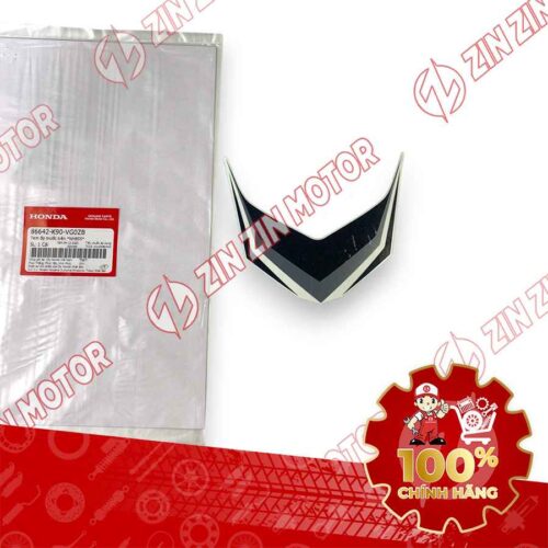 TEM MẶT NẠ CHỮ V TRƯỚC WAVE RSX 2021 2022 PHIÊN BẢN BÁNH MÂM THẮNG ĐĨA XE TRẮNG 86642K90VG0ZB CHÍNH HÃNG
