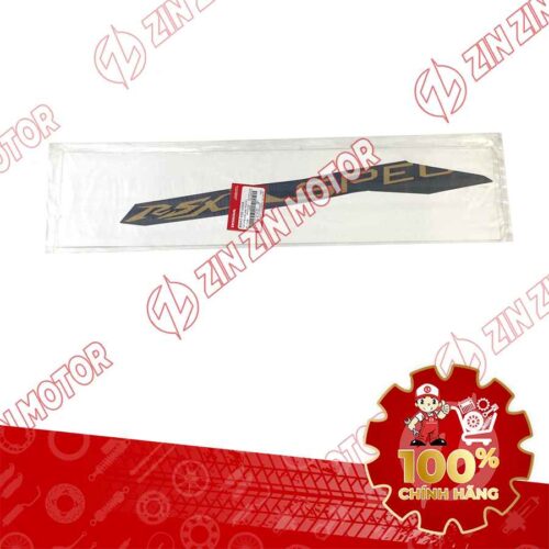 Alternative view of TEM ỐP SƯỜN WAVE RSX 2023 PHIÊN BẢN ĐẶC BIỆT BÁNH CĂM PHANH ĐĨA (XE ĐEN NHÁM) TEM PHẢI TRÊN 86647K90VJ0ZA CHÍNH HÃNG